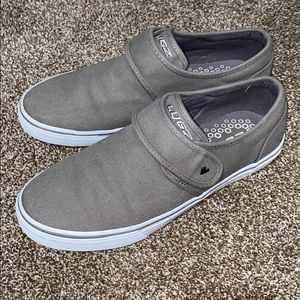 Men’s Gray Canvas Velcro Lugs size 9.5